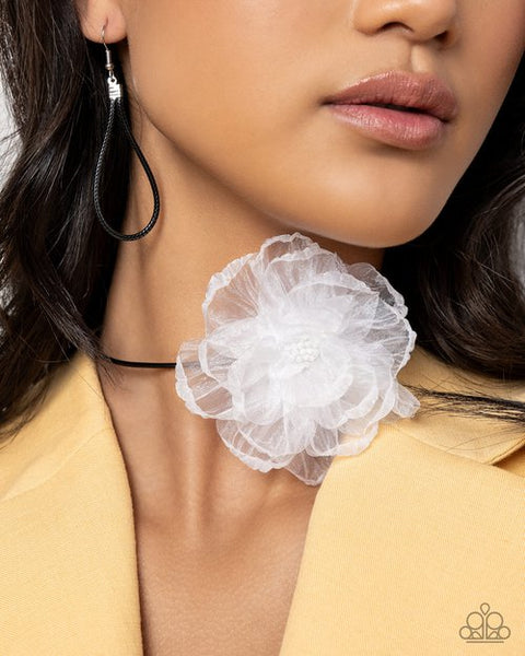 Paparazzi-French Facade - White Choker