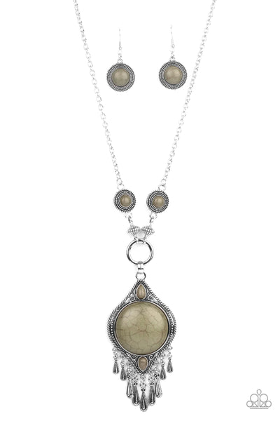 Paparazzi-Majestic Mountaineer - Green Necklace