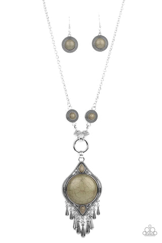 Paparazzi-Majestic Mountaineer - Green Necklace