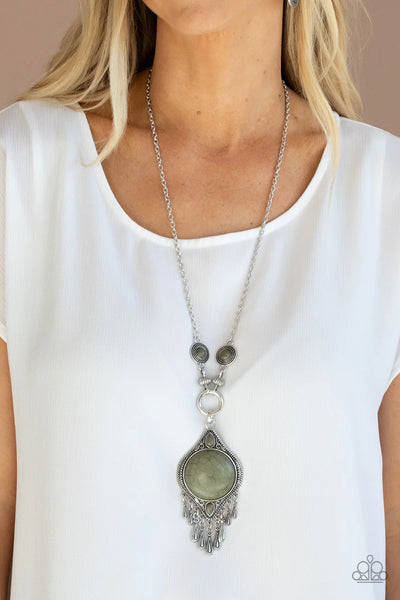 Paparazzi-Majestic Mountaineer - Green Necklace