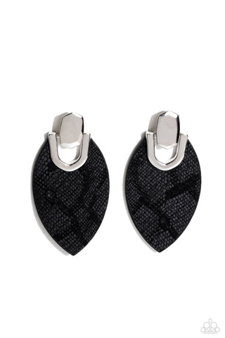 Paparazzi-Wildly Workable - Black Earring