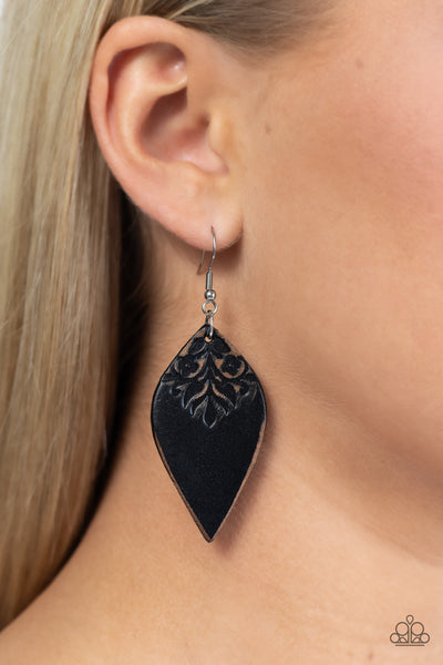 Paparazzi-Naturally Nostalgic - Black Earring