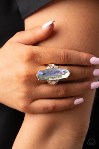 Paparazzi-Interdimensional Dimension - Gold Ring