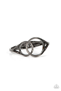 Paparazzi-Scope of Expertise - Black Bracelet
