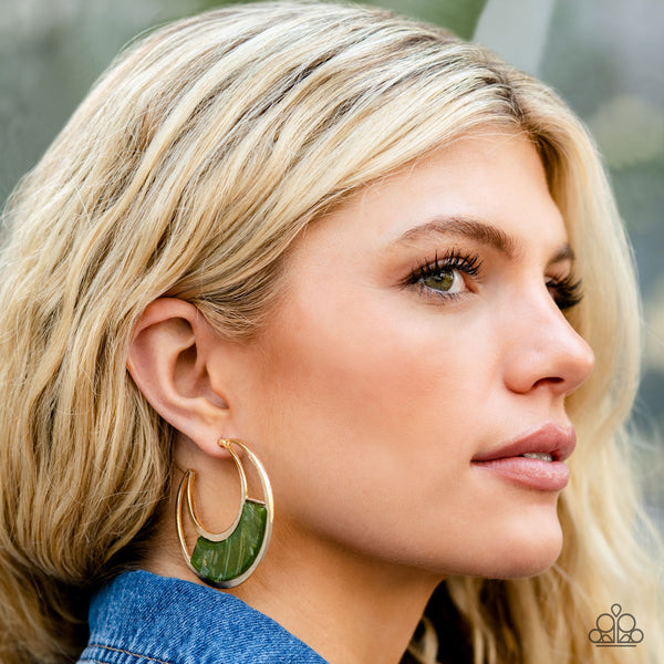 Paparazzi-Contemporary Curves - Green Earring