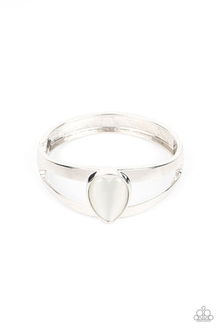 Paparazzi-Enhanced Enchantment - White Bracelet