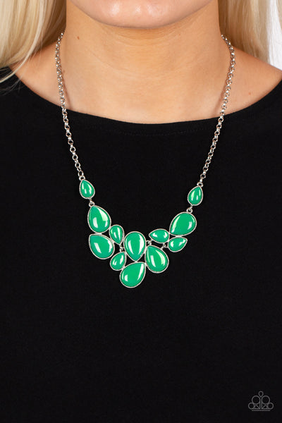 Paparazzi-Keeps GLOWING and GLOWING - Green Necklace