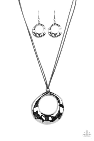 Paparazzi-Tectonic Treasure - Black Necklace