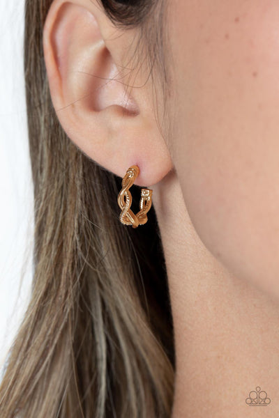 Paparazzi-Infinite Incandescence - Gold Earring
