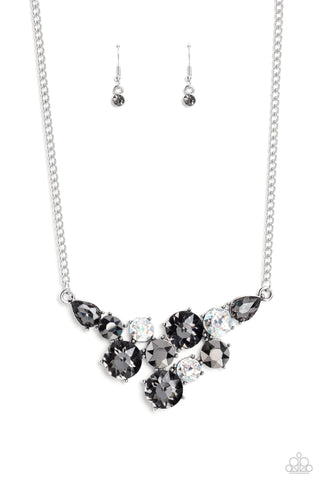 Paparazzi-Round Royalty - Silver Necklace