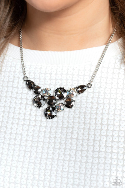 Paparazzi-Round Royalty - Silver Necklace