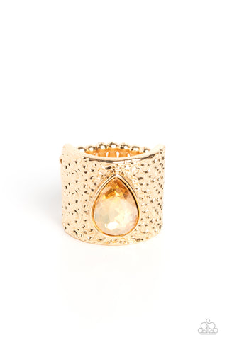 Paparazzi-Singed Shape - Gold Ring
