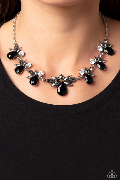 Paparazzi-Explosive Effulgence - Black Necklace