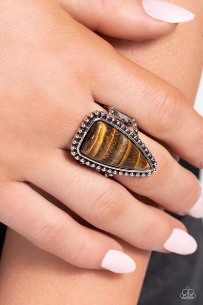 Paparazzi-Earthy Engagement - Brown Ring