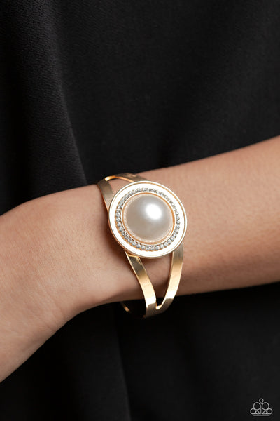 Paparazzi-Put On The GLITZ - Gold Bracelet