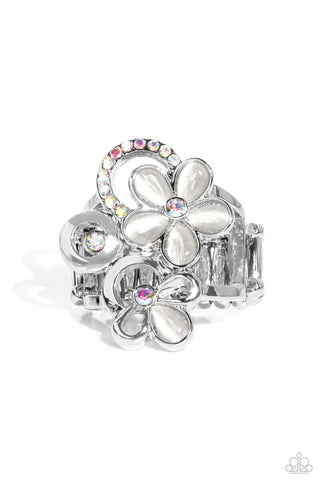 Paparazzi-Fairy Circle - White Ring