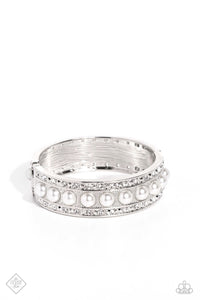 Paparazzi-About a PEARL - White Bracelet