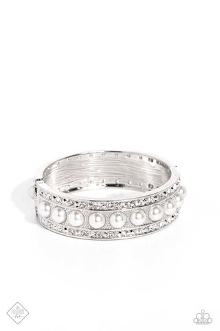 Paparazzi-About a PEARL - White Bracelet