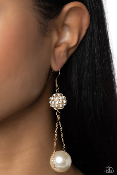 Paparazzi-Ballerina Balance - Gold Earring