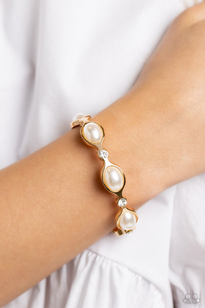 Paparazzi-Are You Gonna Be My PEARL? - Gold Bracelet