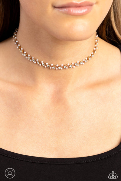 Paparazzi-Classy Couture - Gold Choker