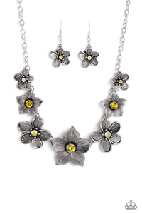 Paparazzi-Free FLORAL - Yellow Necklace