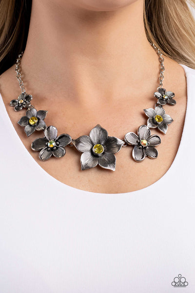 Paparazzi-Free FLORAL - Yellow Necklace