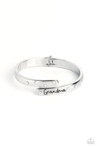Paparazzi-Gorgeous Grandma - White Bracelet