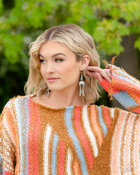 Paparazzi-Highland Haute - Blue Earring