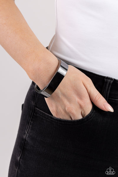 Paparazzi-Boss Babe Basic - Black Bracelet