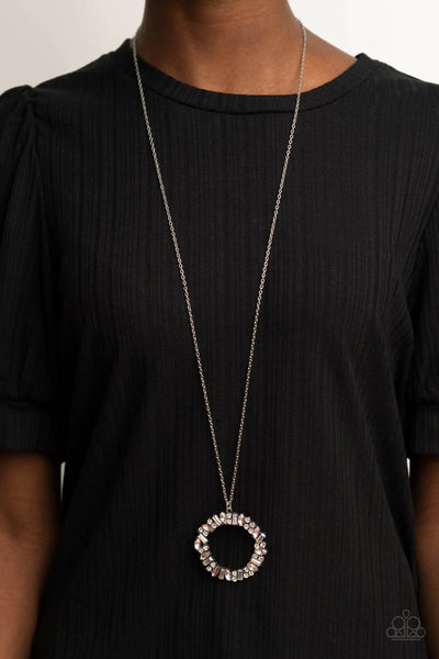Paparazzi-Wreathed in Wealth - Pink Necklace
