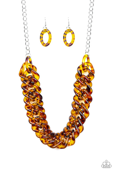 Paparazzi-Comin In HAUTE - Brown Necklace