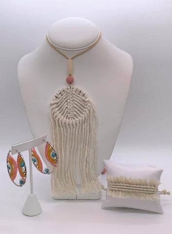 Diva Necklace Set (3)
