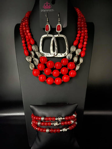 Action Necklace Set (3)