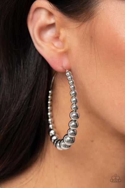 Paparazzi Show Off Your Curves - Silver Earring