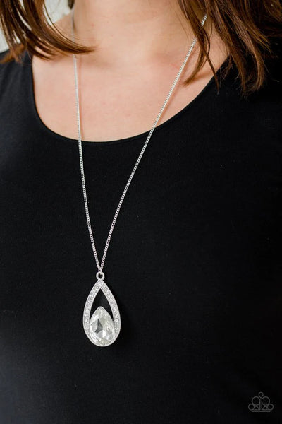 Paparazzi Notorious Noble - White Necklace