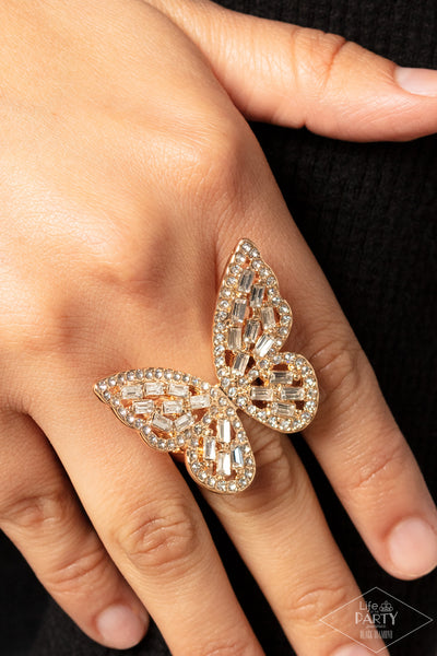 Paparazzi-Flauntable Flutter - Gold Ring